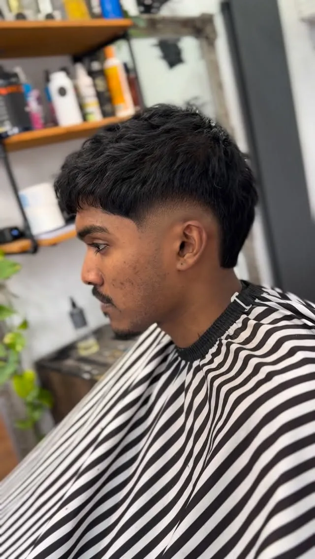 Short crop, side profile